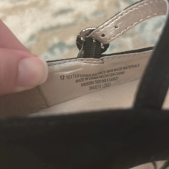 Children’s place black sparkle heels size 12 - Picture 9 of 9